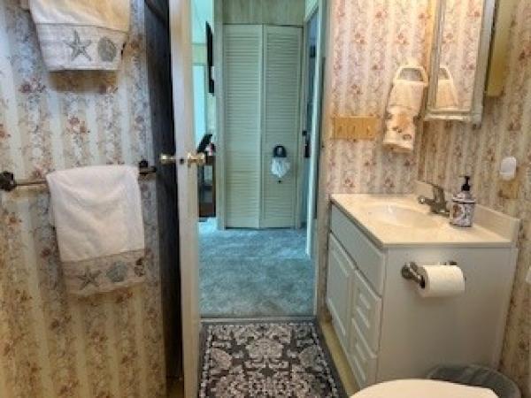 1983 TWIN Manufactured Home