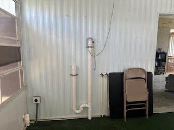 1983 TWIN Manufactured Home