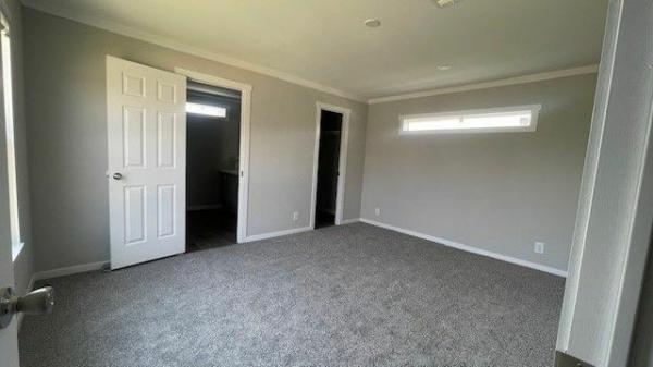 2025 American Homestar Corp Oak Creek Mobile Home