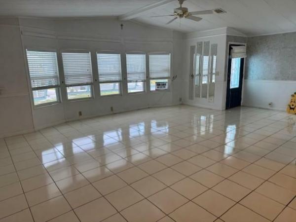 1985 Palm Harbor Manufactured Home