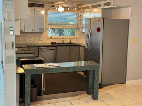 1985 Palm Harbor Manufactured Home
