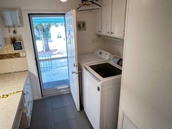 1985 Palm Harbor Manufactured Home