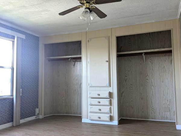 1980 Glen HS Mobile Home