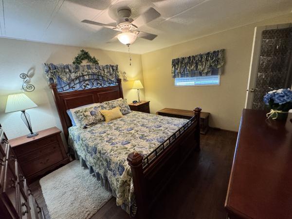 1976 TWIN Mobile Home