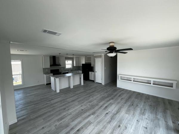 2025 champion NM2860L-2860H42276 Mobile Home