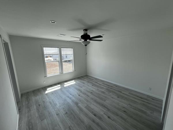2025 champion NM2860L-2860H42276 Mobile Home