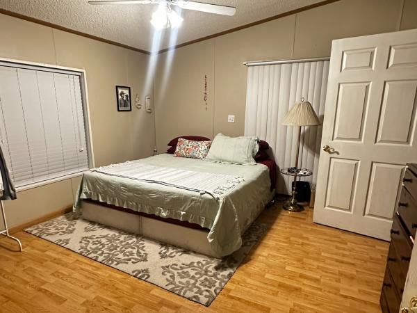 1998 Skyline Wood Manor Mobile Home