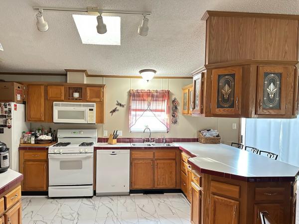 1998 Skyline Wood Manor Mobile Home