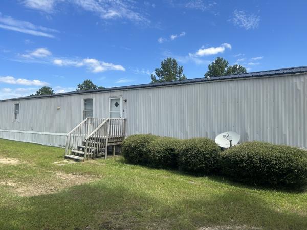 2000  Mobile Home For Sale
