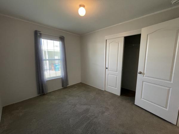 2021 Champion SIG3482C Mobile Home