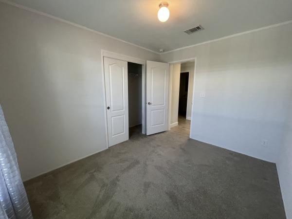 2021 Champion SIG3482C Mobile Home