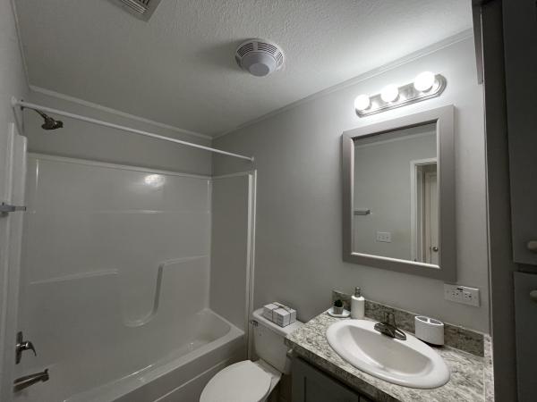 2021 Champion SIG3482C Mobile Home