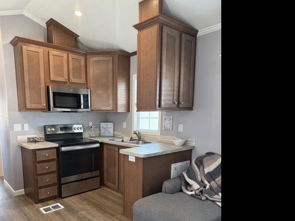 2021 Chariot Eagle 360EG12352B Mobile Home