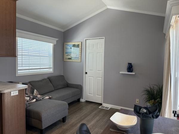 2021 Chariot Eagle 360EG12352B Mobile Home