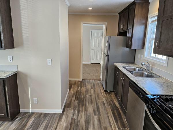 2020 Champion RA1670217 Mobile Home