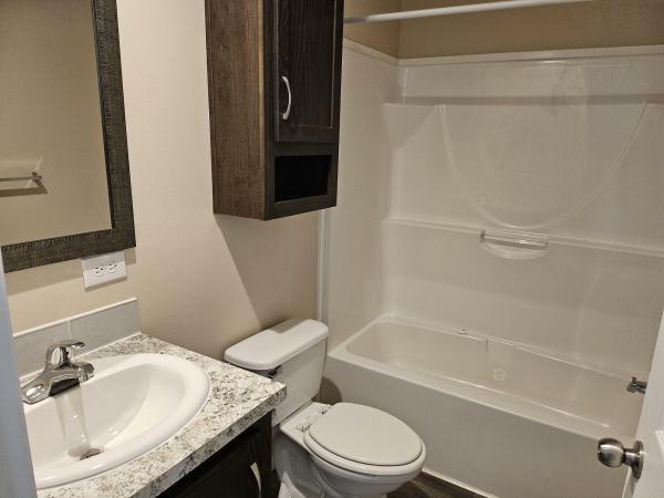 2020 Champion RA1670217 Mobile Home