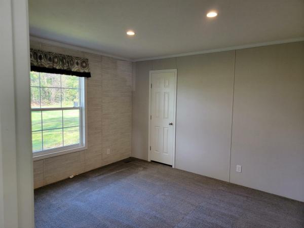 2019 Champion RA2852215 Mobile Home