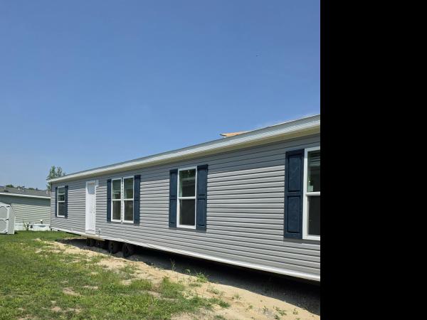 2025 Champion RAPB2856H32392 Mobile Home