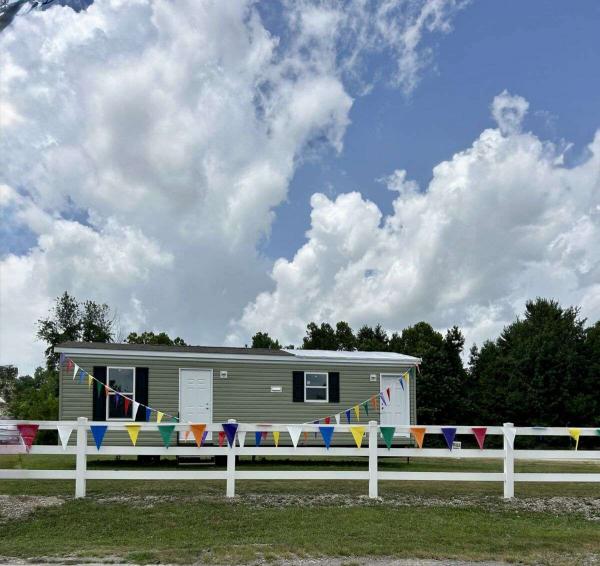 Photo 1 of 1 of home located at 118 Court K La Grange, KY 40031
