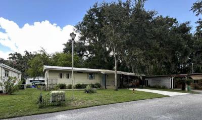 Photo 3 of 23 of home located at 28944 Hubbard St Lot 71 Leesburg, FL 34748