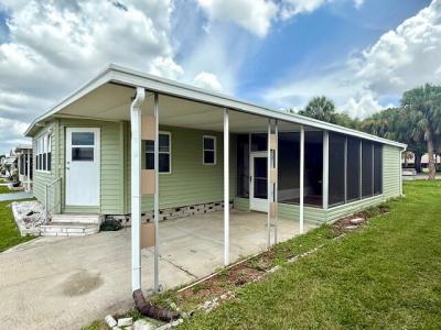 Photo 2 of 18 of home located at 1071 Donegan Rd Lot 564 Largo, FL 33771