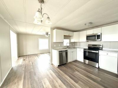 Photo 4 of 18 of home located at 1071 Donegan Rd Lot 564 Largo, FL 33771