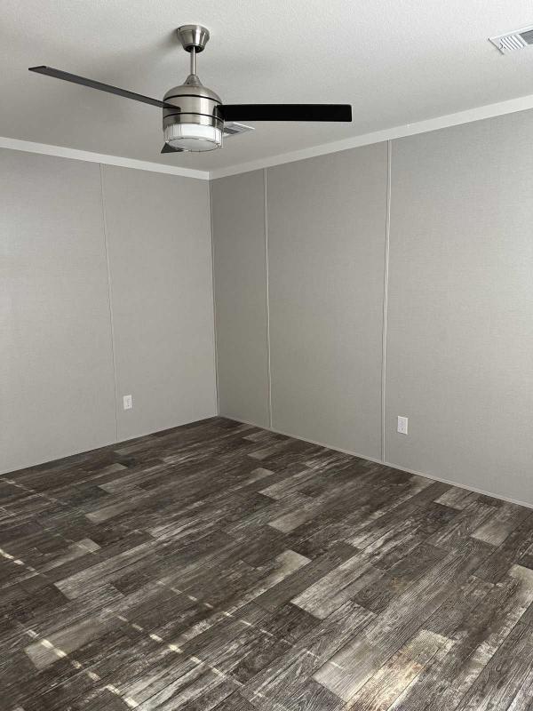2022 Skyline 0250SKPLH-1660-22001 (ROYAL) Manufactured Home