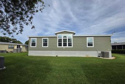 Photo 3 of 26 of home located at 2 Key Largo Way Leesburg, FL 34748