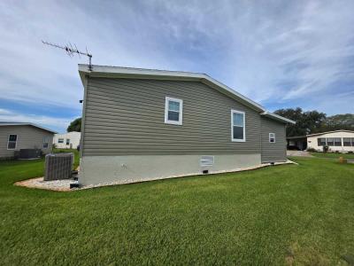 Photo 4 of 26 of home located at 2 Key Largo Way Leesburg, FL 34748