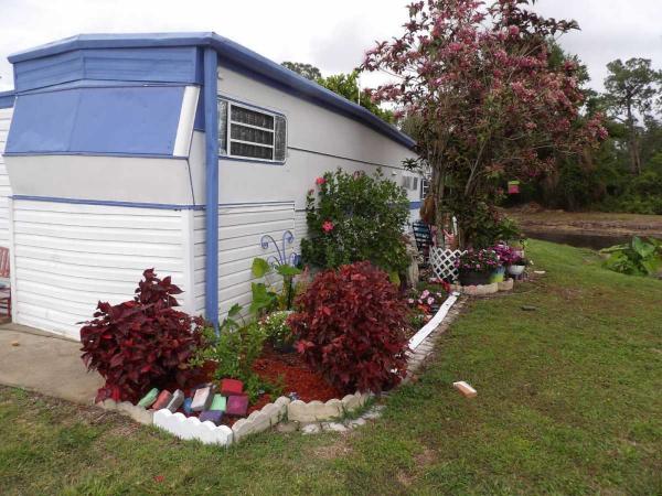 Photo 1 of 2 of home located at 3565 Andrew Circle Avon Park, FL 33825