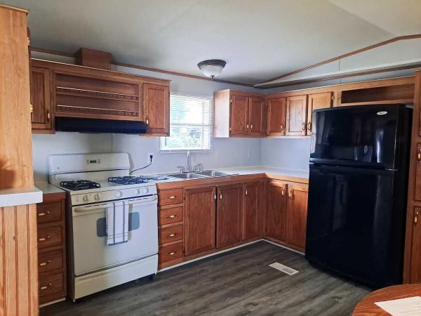 1992 Mobile Home