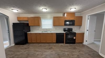 Photo 4 of 14 of home located at 510 Carolina Rest Home Rd Roanoke Rapids, NC 27870