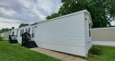 Photo 2 of 18 of home located at 724 Michelle Drive Lynwood, IL 60411