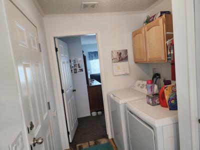 Photo 4 of 9 of home located at 49847 Oxford Court Shelby Township, MI 48315