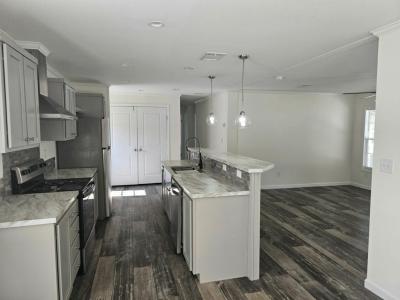 Photo 5 of 19 of home located at 6776 Townsend Rd., #67 Jacksonville, FL 32244