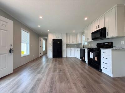 Photo 2 of 23 of home located at 52871 N Zacharias Court #161 Chesterfield, MI 48051