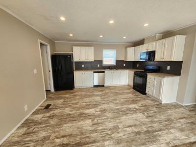 Photo 4 of 31 of home located at 3621 Hawthorne Street #578 Clarkston, MI 48348