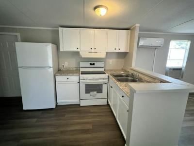 Photo 4 of 14 of home located at 63 Tower Manor Cir E Auburndale, FL 33823