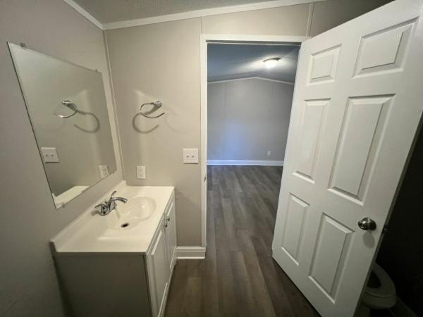 2000 SCHU Unknown  Home