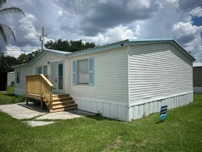 Mobile Home at 40 Tower Manor Cir W Auburndale, FL 33823