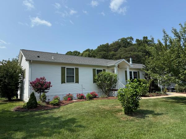 2002  Mobile Home For Sale