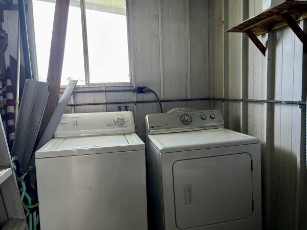 Rama FLMHS CC OXFORD Mobile Home