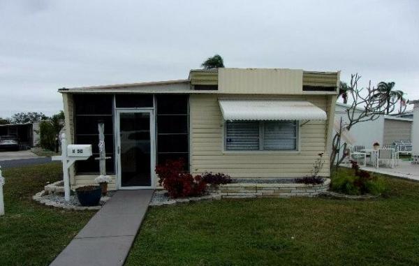 Photo 1 of 2 of home located at 508 44th Ave. E. Lot K-50 Bradenton, FL 34203