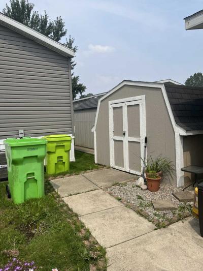 Photo 2 of 19 of home located at 755 Legault Ct Rochester Hills, MI 48307