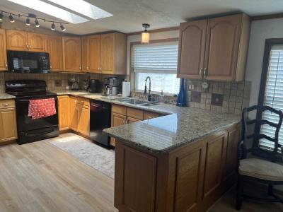 Photo 5 of 19 of home located at 755 Legault Ct Rochester Hills, MI 48307