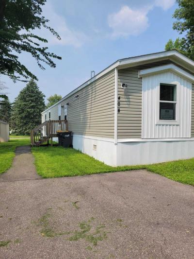 Photo 2 of 10 of home located at 408 Hudson Ave W Mankato, MN 56001