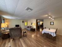 1980 Skyline Hillcrest Manufactured Home