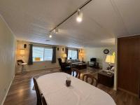 1980 Skyline Hillcrest Manufactured Home