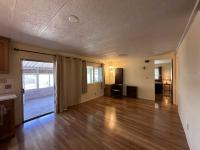 1980 Skyline Hillcrest Manufactured Home
