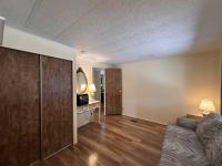 1980 Skyline Hillcrest Manufactured Home